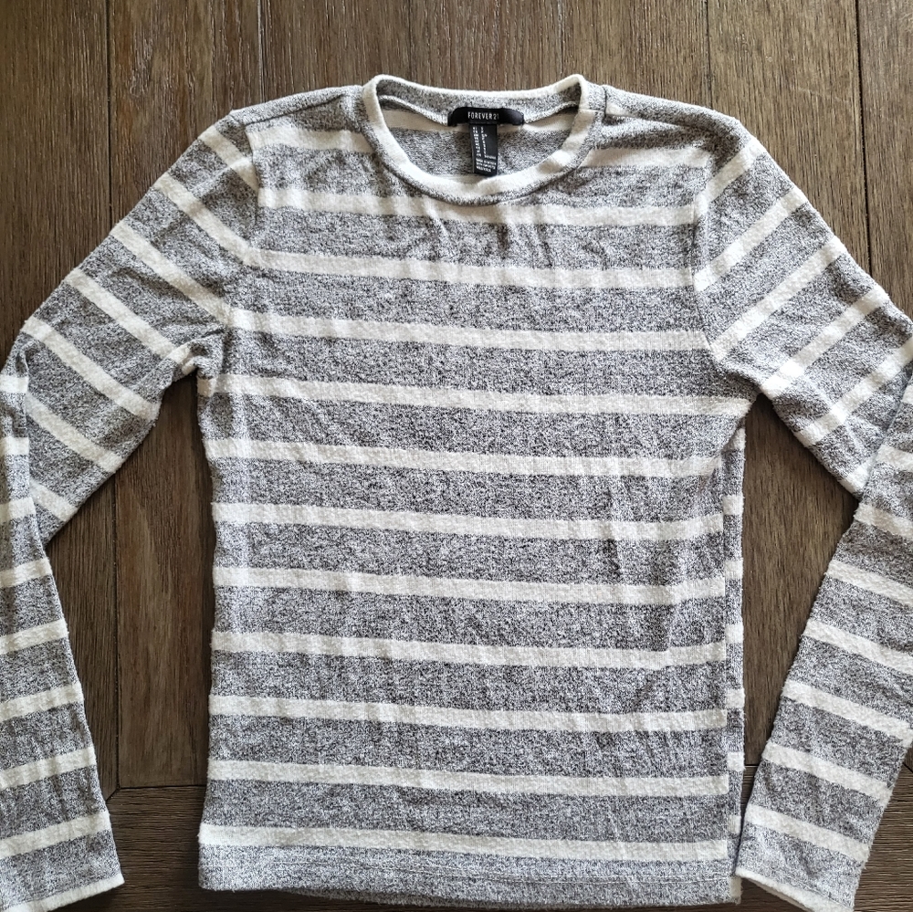 🍍FOREVER 21-sweater - Picture 5 of 7